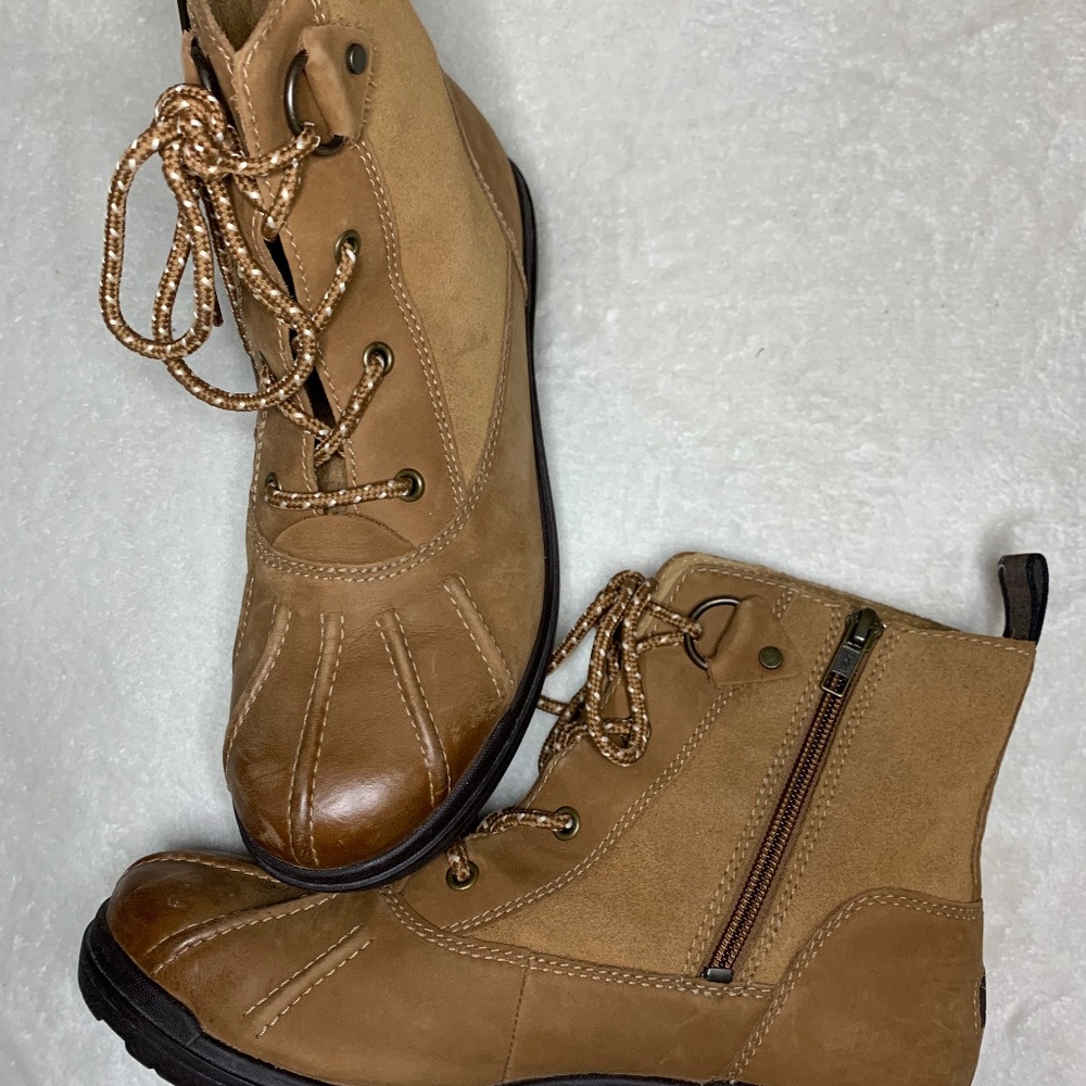 UGG Hapsburg Duck
